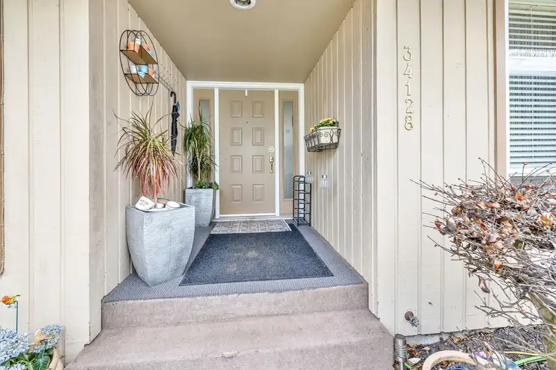 34128 LARCH STREET - photo 2 of 10