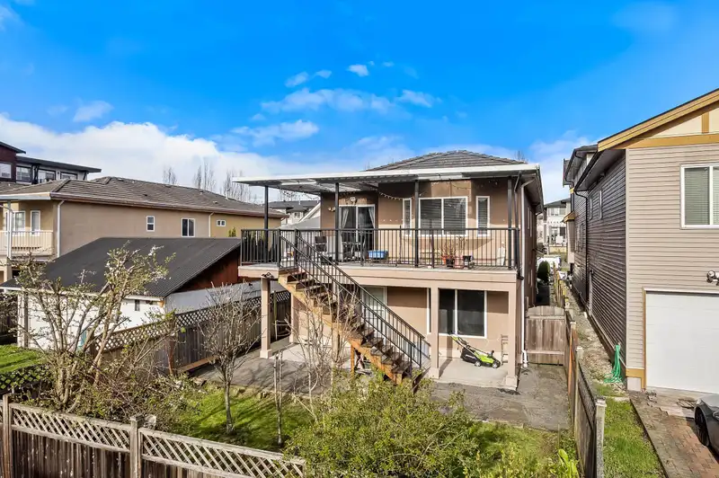 268 HAMPTON STREET - photo 4 of 40