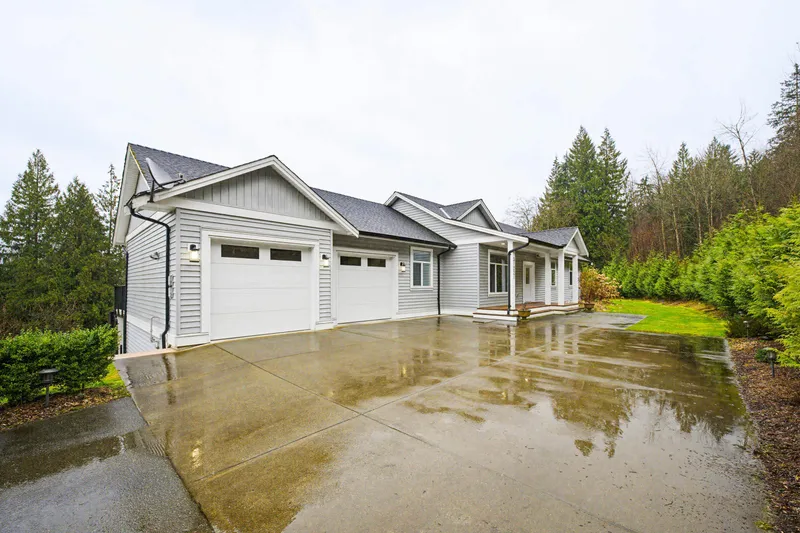 31221 SILVERHILL AVENUE - photo 2 of 25