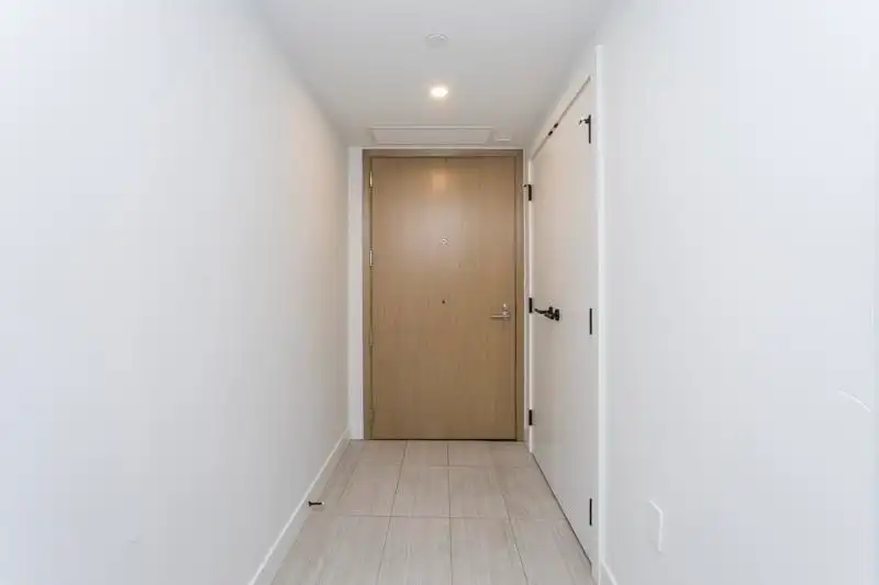 2603 5058 JOYCE STREET - photo 4 of 40