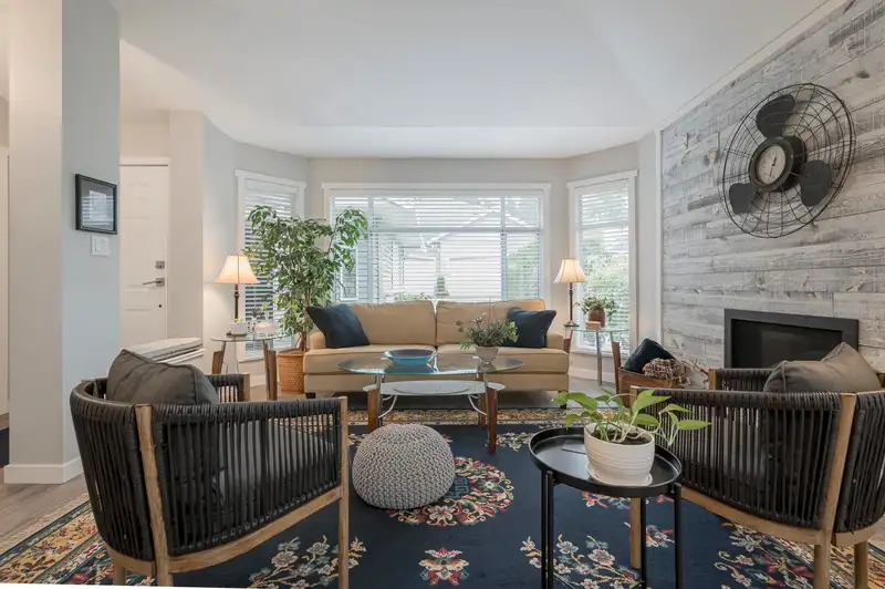 24 2672 151 STREET - photo 4 of 33