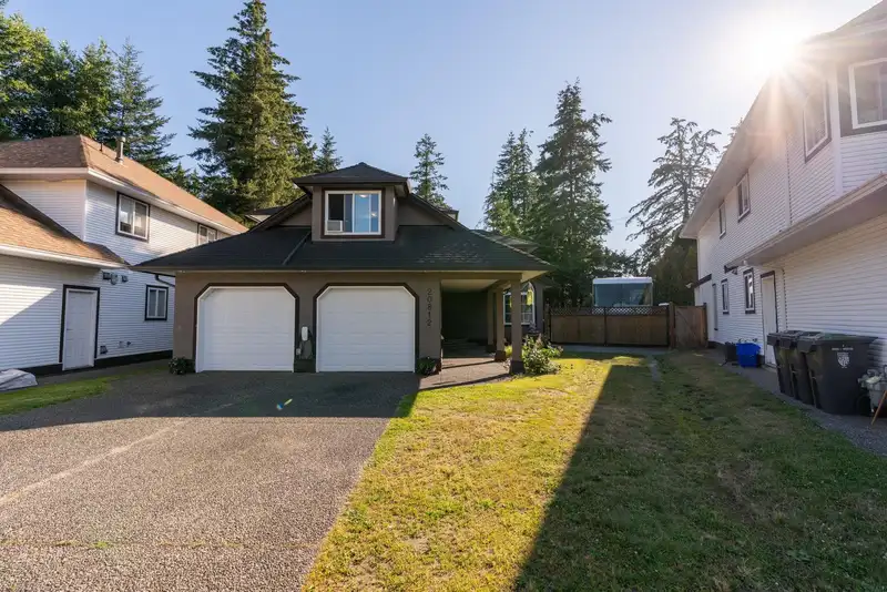 20812 43 AVENUE - photo 1 of 36