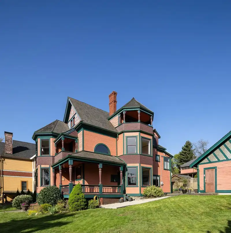 403 ST. GEORGE STREET - photo 1 of 36