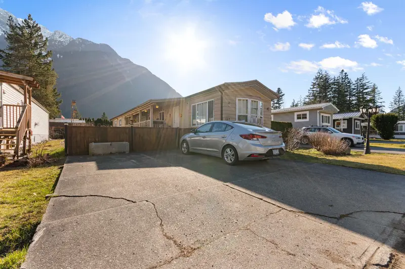 107 65367 KAWKAWA LAKE ROAD - photo 3 of 25