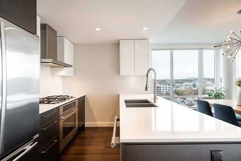 1517 1618 QUEBEC STREET - photo 4 of 37