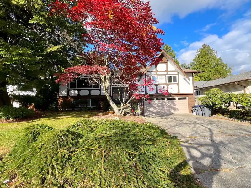 14531 18 AVENUE - photo 1 of 27