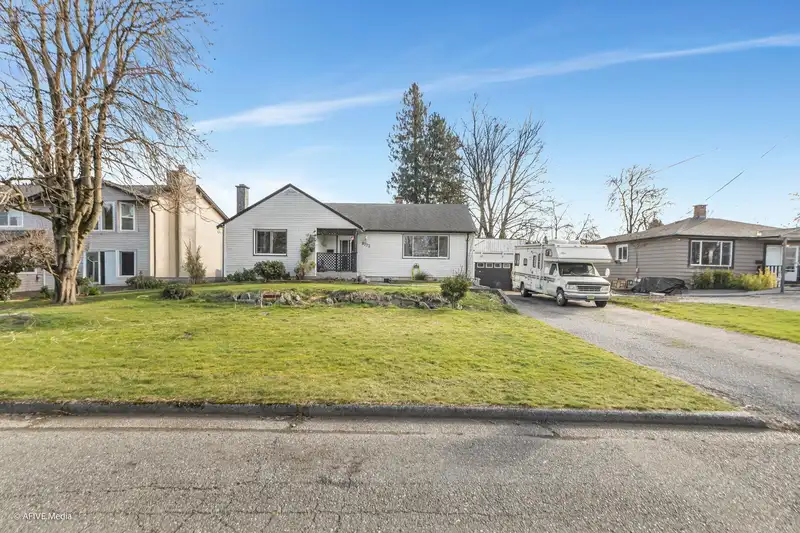 8772 BELLEVUE DRIVE - photo 2 of 29