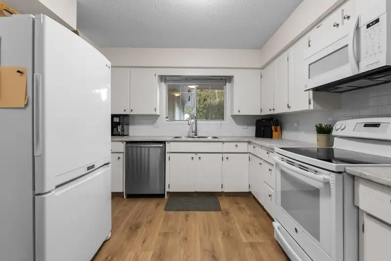 32864 CAPILANO PLACE - photo 3 of 35