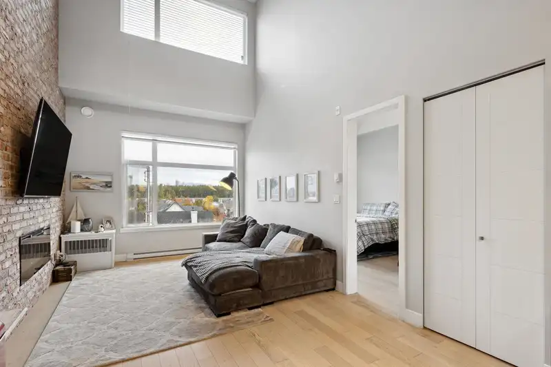 404 262 SALTER STREET - photo 4 of 38