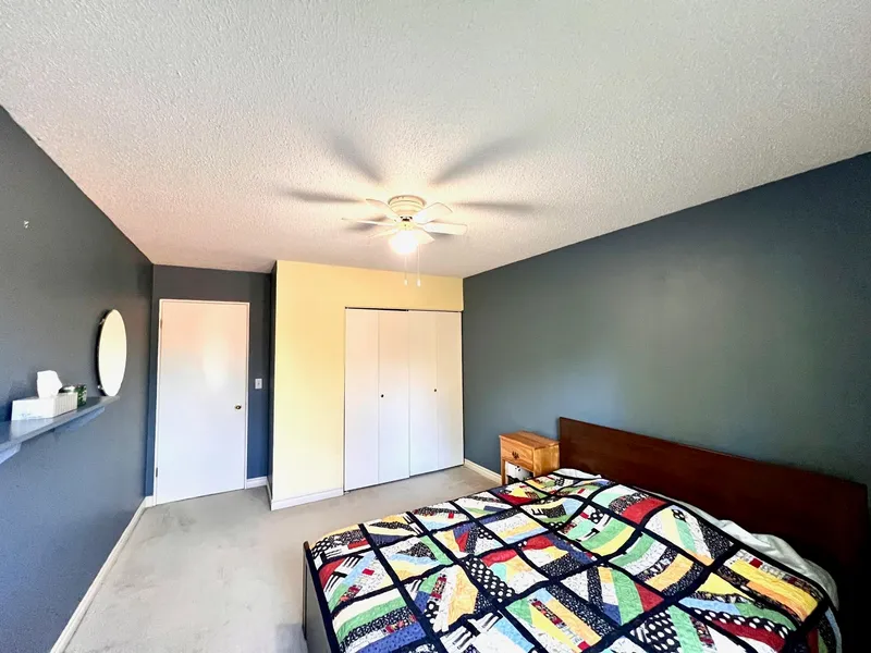 202 535 BLUE MOUNTAIN STREET - photo 4 of 17