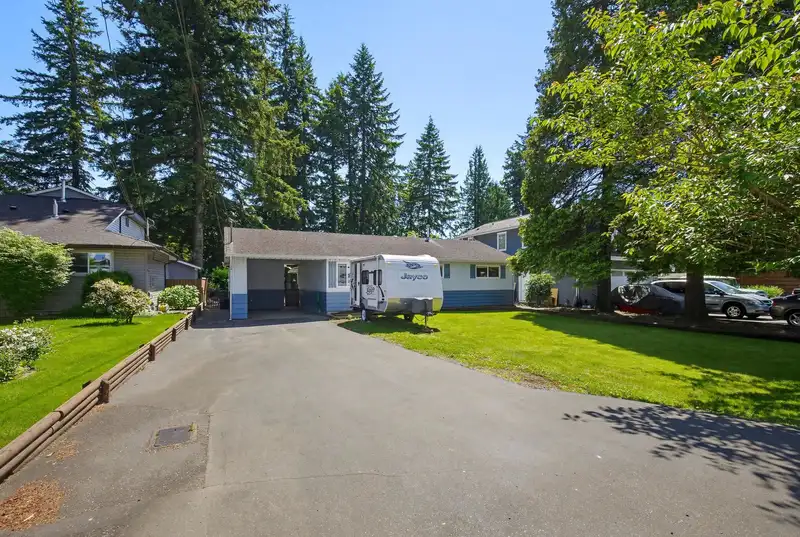 34458 KENT AVENUE - photo 1 of 37