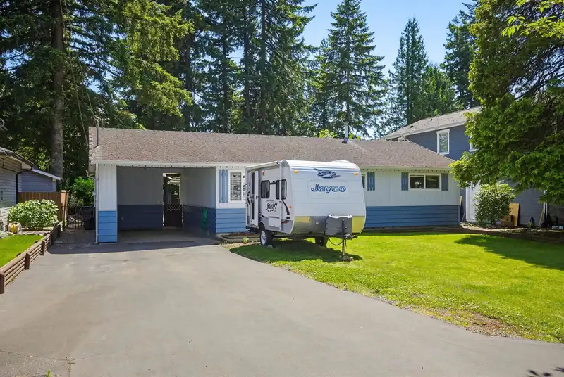34458 KENT AVENUE - photo 2 of 37