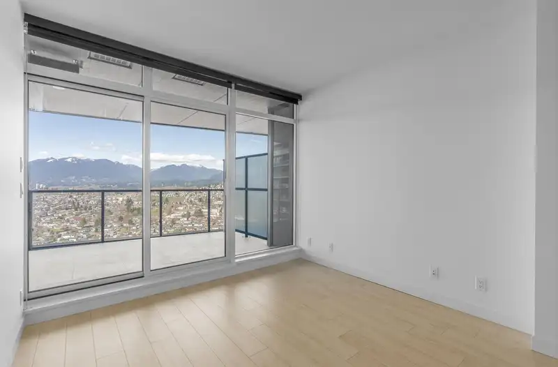4204 4890 LOUGHEED HIGHWAY - photo 2 of 40