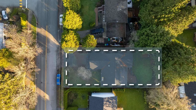 15930 20 AVENUE - photo 2 of 7