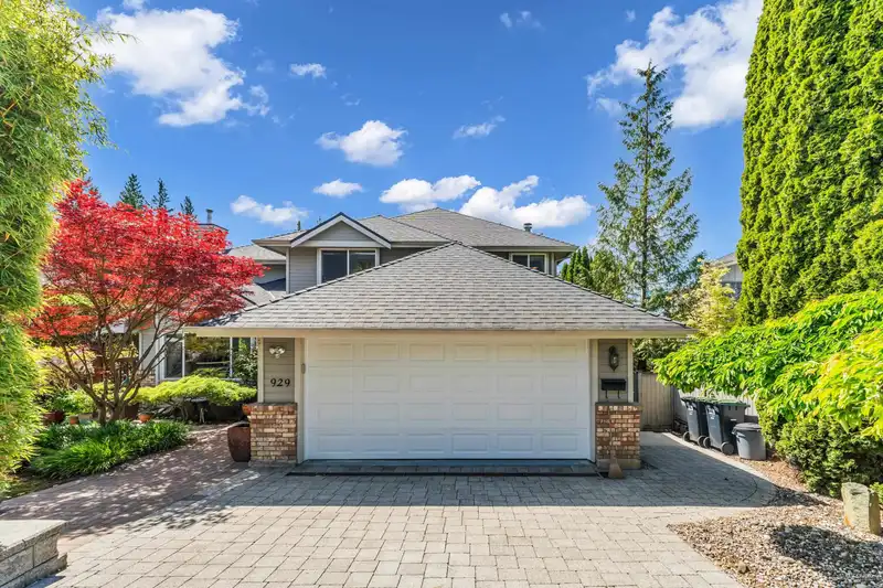 929 MELBOURNE AVENUE - photo 1 of 40