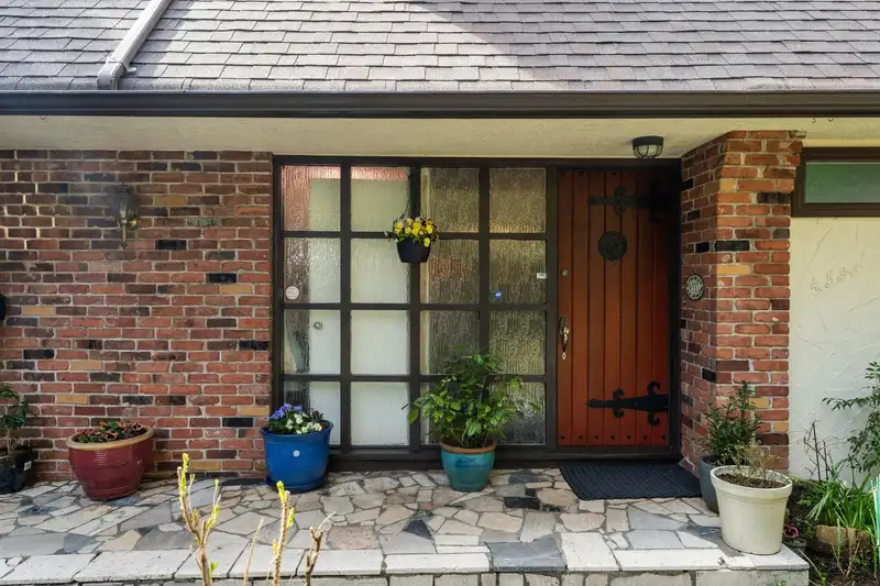 4533 RANGER AVENUE - photo 3 of 39
