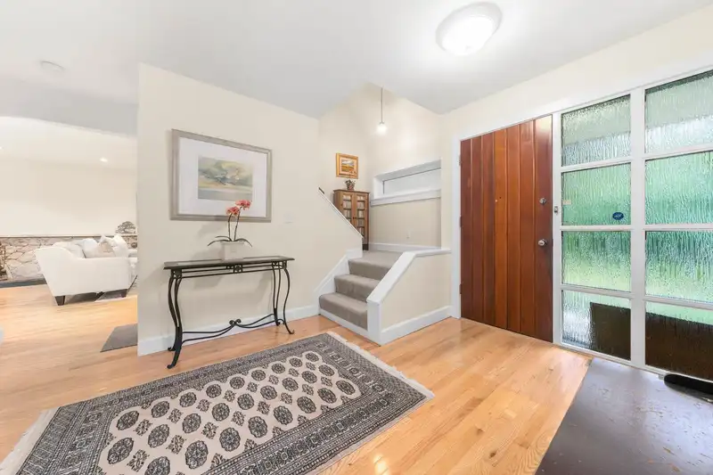 4533 RANGER AVENUE - photo 4 of 39