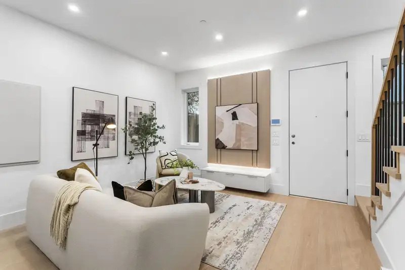 3277 GRAVELEY STREET - photo 2 of 19