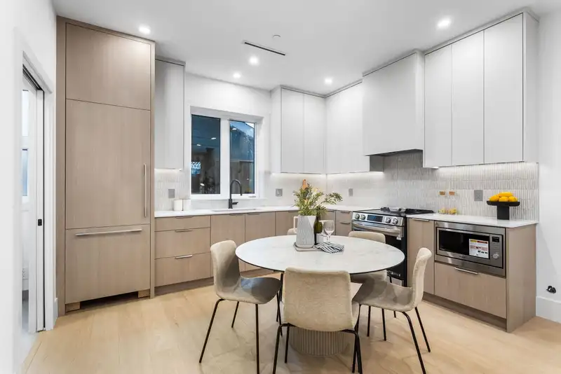 3277 GRAVELEY STREET - photo 3 of 19