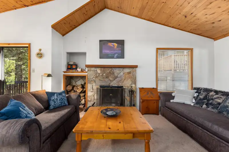 2732 SPROATT DRIVE - photo 3 of 29