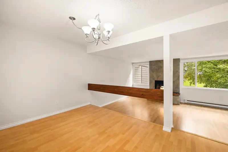 205 15282 19 AVENUE - photo 2 of 29