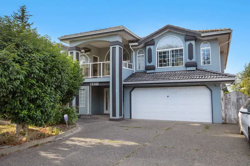 12185 98A AVENUE - photo 1 of 40