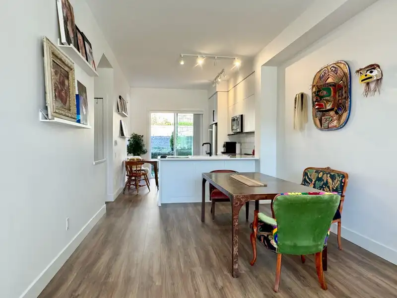 68 3552 VICTORIA DRIVE - photo 4 of 32