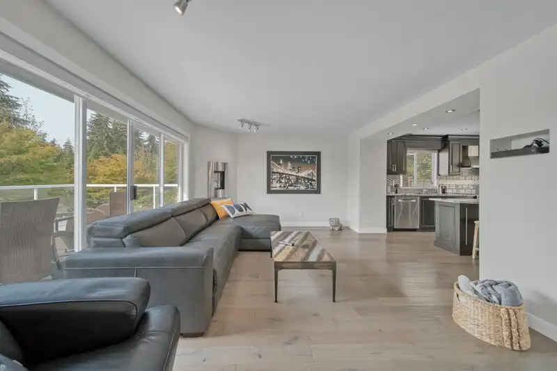 2609 PANORAMA DRIVE - photo 4 of 35