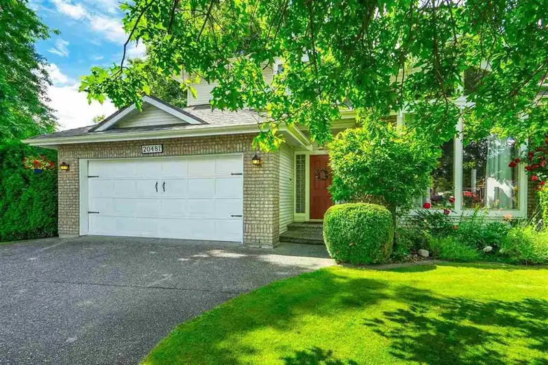 20481 97A AVENUE - photo 2 of 33