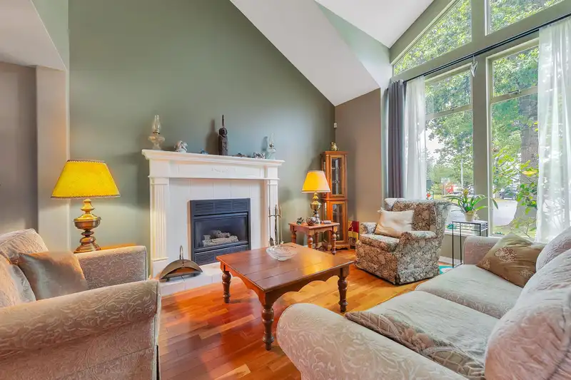 20481 97A AVENUE - photo 3 of 33