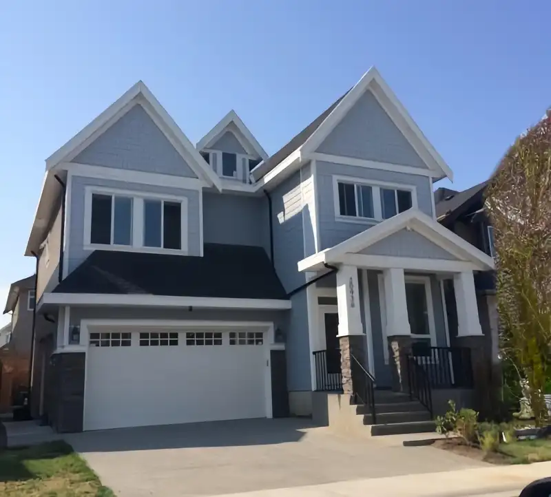 20930 81 AVENUE - photo 1 of 32