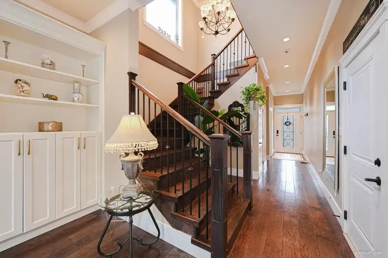 20930 81 AVENUE - photo 2 of 32