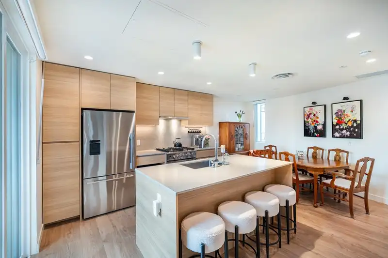 12 6340 MARKET AVENUE - photo 2 of 37