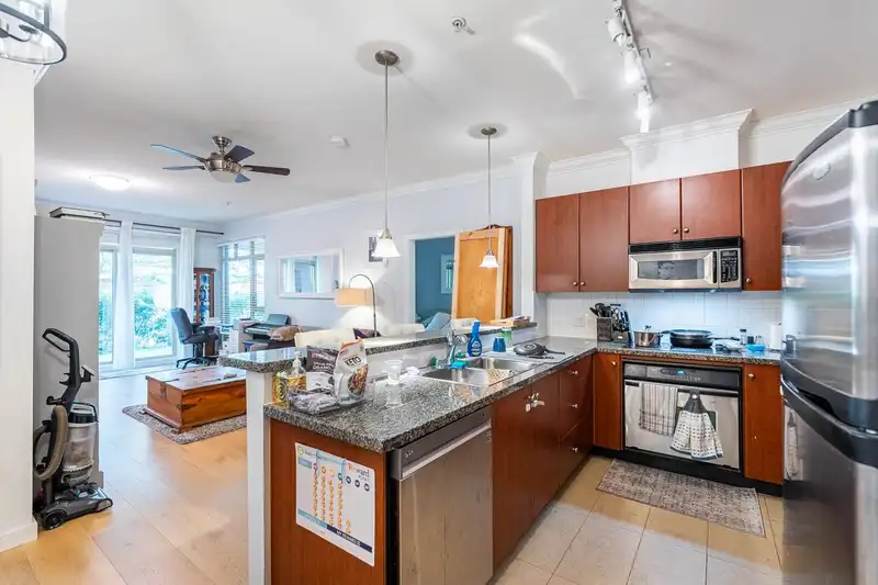 103 200 CAPILANO ROAD - photo 3 of 32