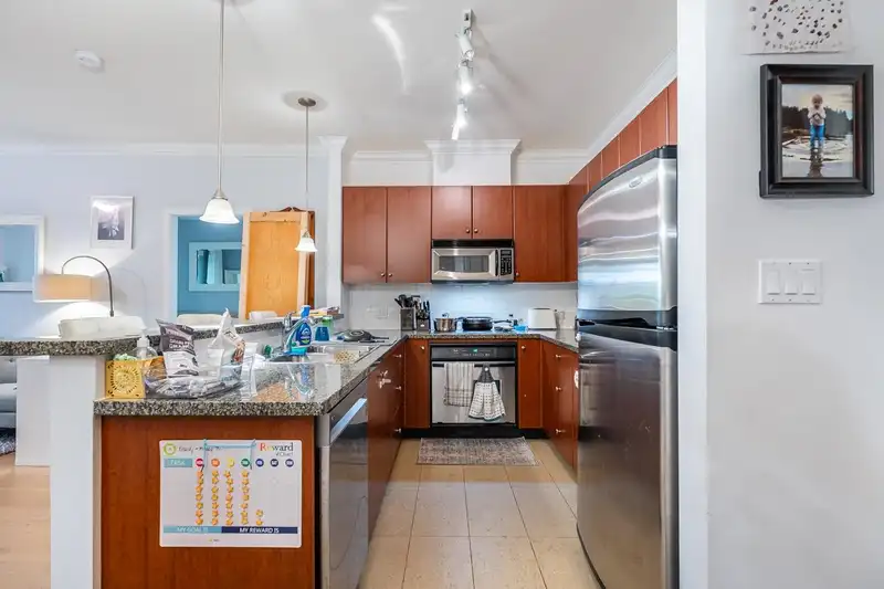 103 200 CAPILANO ROAD - photo 4 of 32