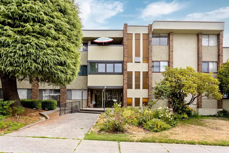 203 1320 FIR STREET - photo 1 of 28