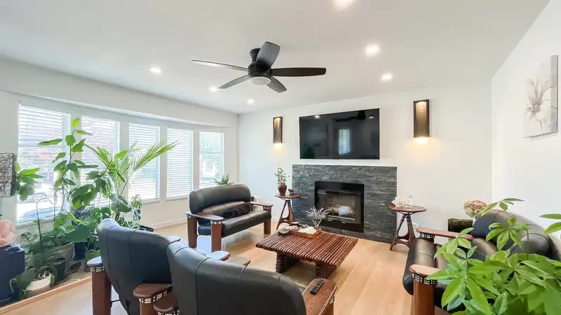 8775 144 STREET - photo 3 of 35