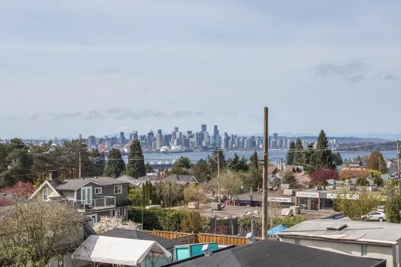 635 E KEITH ROAD - photo 4 of 25