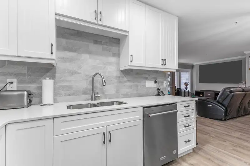 314 12110 80 AVENUE - photo 4 of 28
