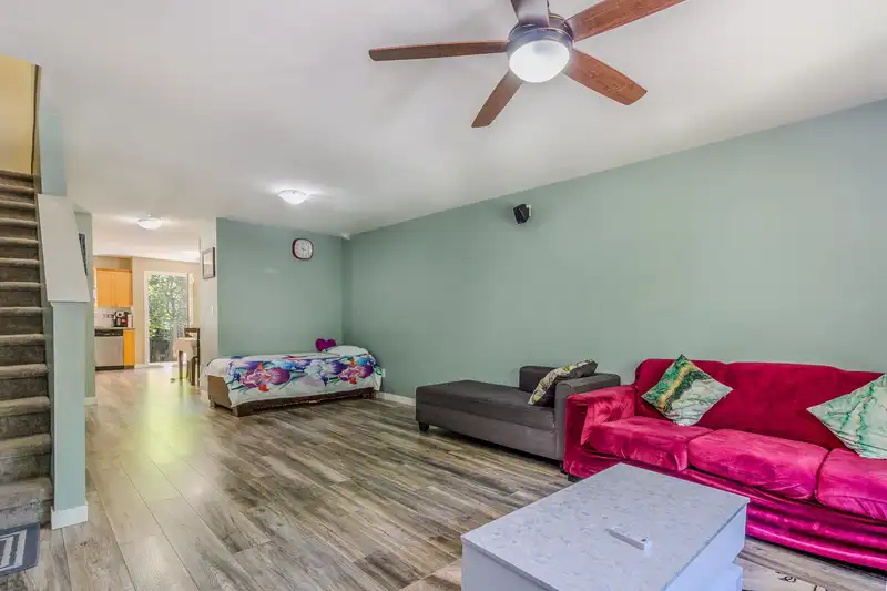 27 12738 66 AVENUE - photo 3 of 19