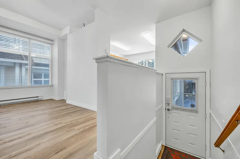 4 7179 201 STREET - photo 4 of 25