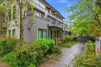 1047 VICTORIA DRIVE - thumbnail 1