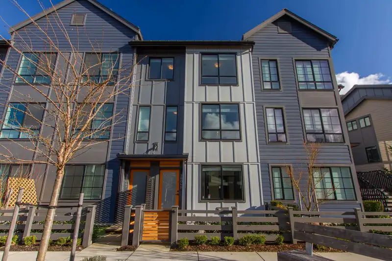 38045 KEEL WAY - photo 1 of 31