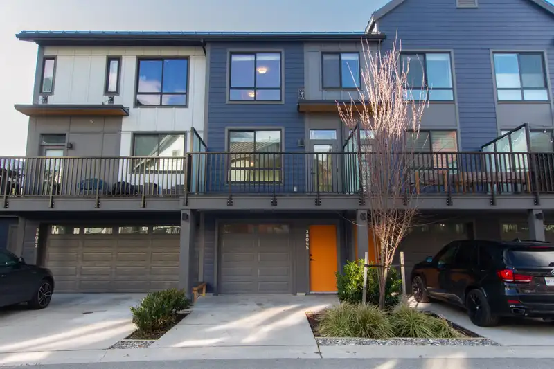 38045 KEEL WAY - photo 3 of 31