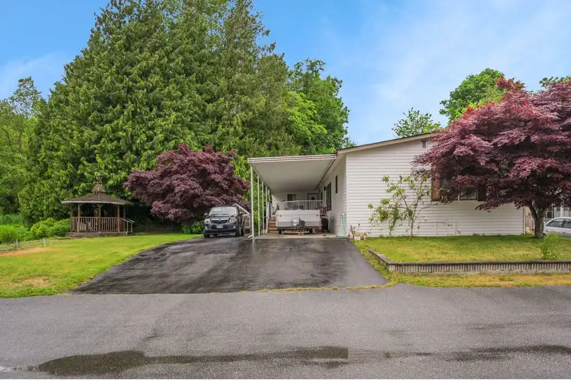 27 27111 0 AVENUE - photo 4 of 35