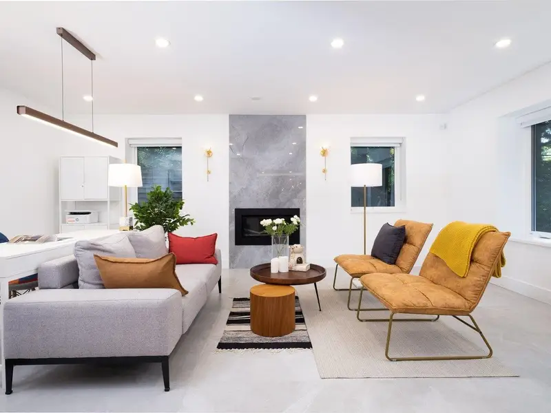 4283 CAPILANO ROAD - photo 1 of 25