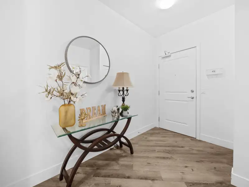 406 19830 56 AVENUE - photo 2 of 24