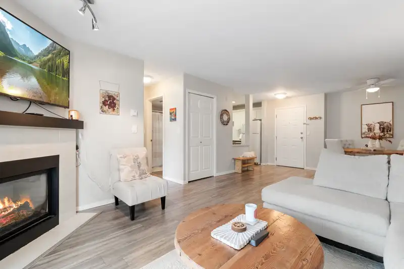 205 9143 EDWARD STREET - photo 4 of 38