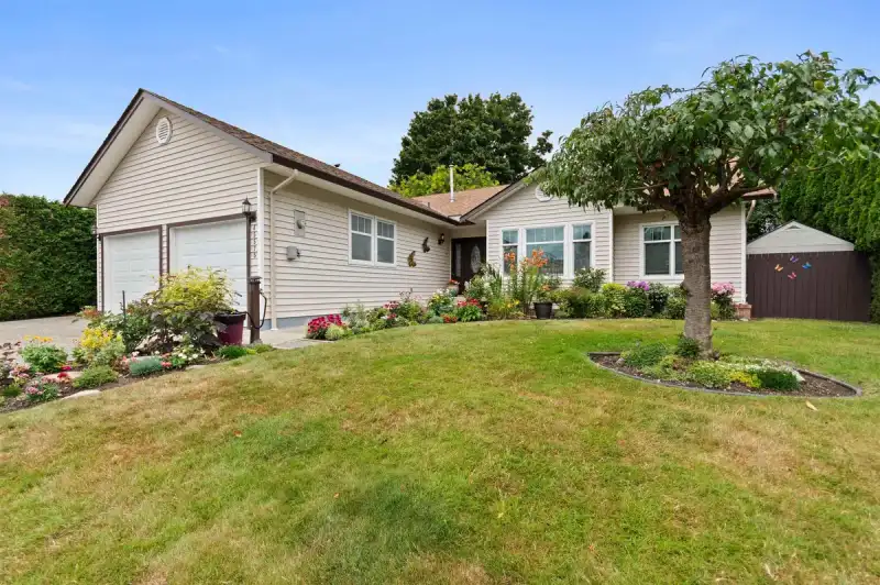 45575 WORTHINGTON PLACE - photo 1 of 36