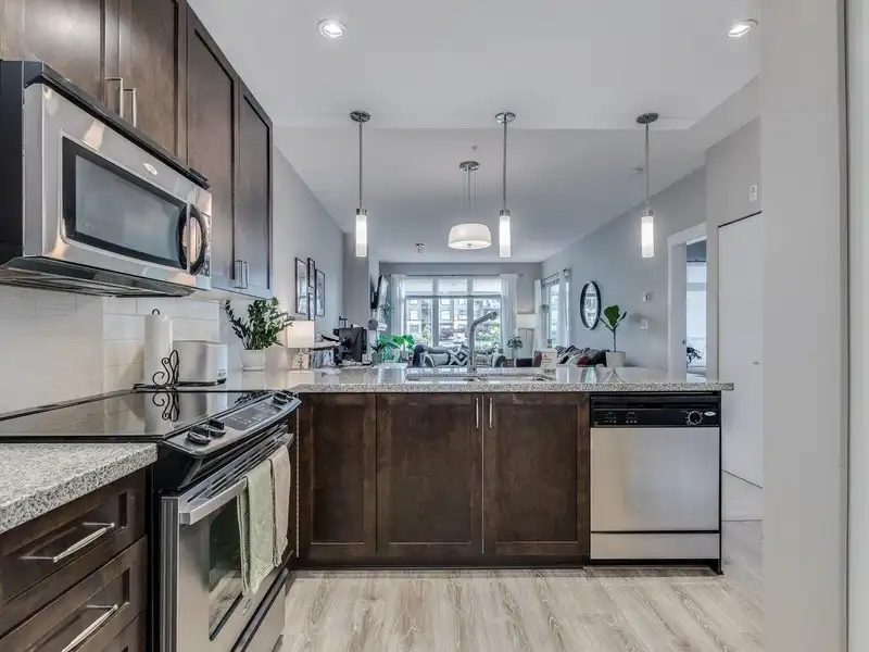 216 2368 MARPOLE AVENUE - photo 4 of 21